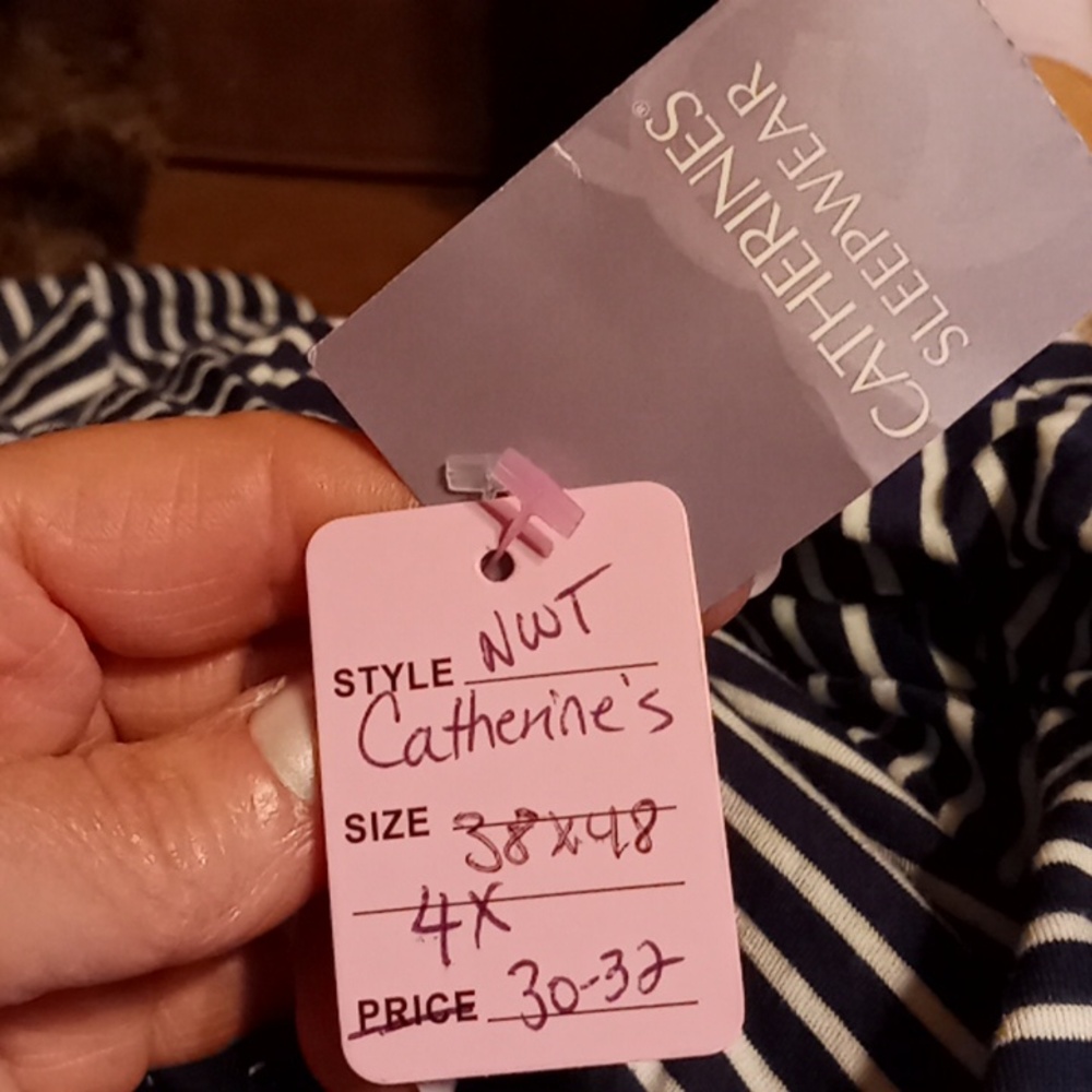 NWT Catherine's 4X (30-32) Gorgeous short Sleeve Blue Striped Nightgown - Picture 8 of 9